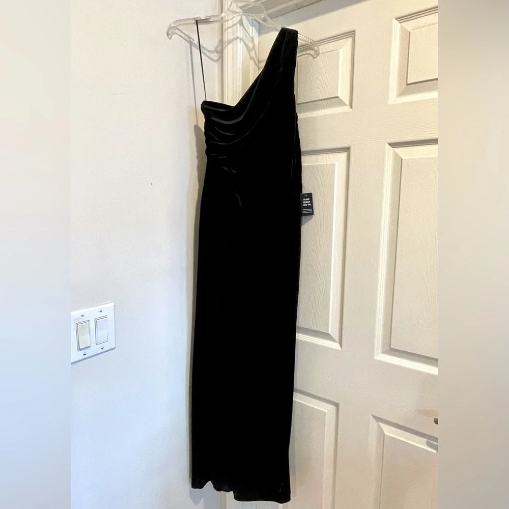 Express One Shoulder Evening Dress - Picture 4 of 5